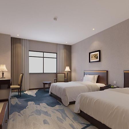 Beijing Palace Soluxe Hotel Astana Екстериор снимка