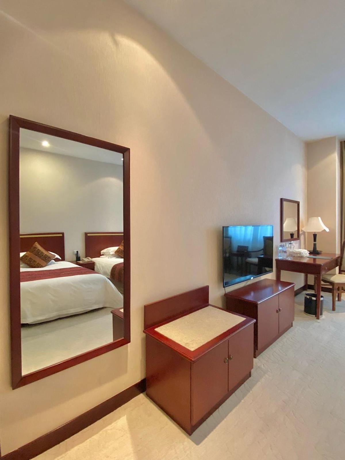 Beijing Palace Soluxe Hotel Astana Екстериор снимка A room at the hotel