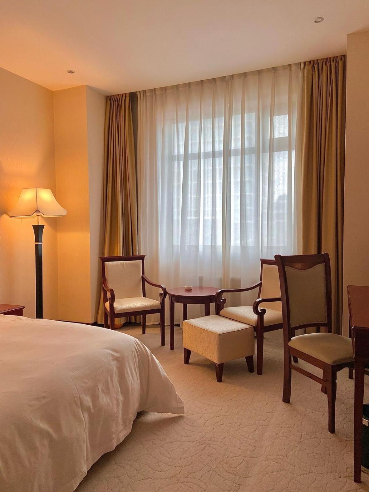 Beijing Palace Soluxe Hotel Astana Екстериор снимка A room at the hotel