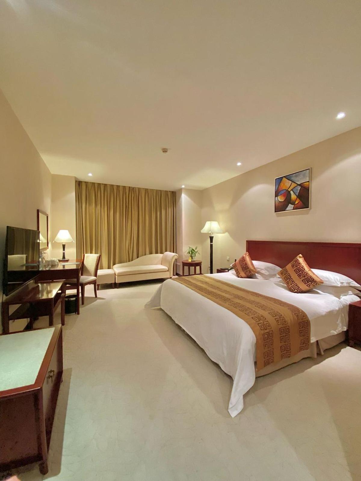 Beijing Palace Soluxe Hotel Astana Екстериор снимка A room at the hotel