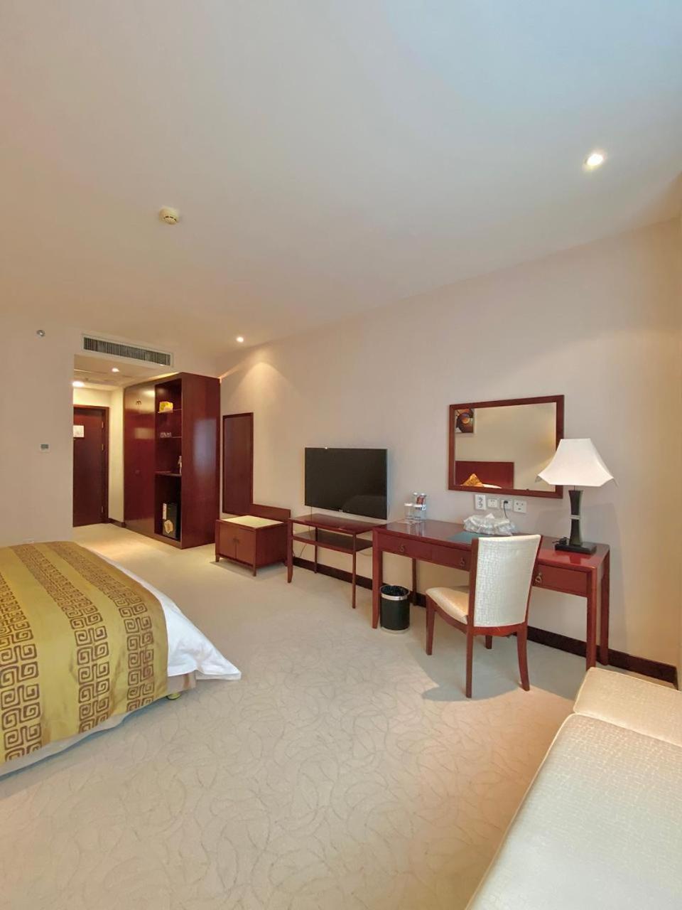 Beijing Palace Soluxe Hotel Astana Екстериор снимка A room at the hotel