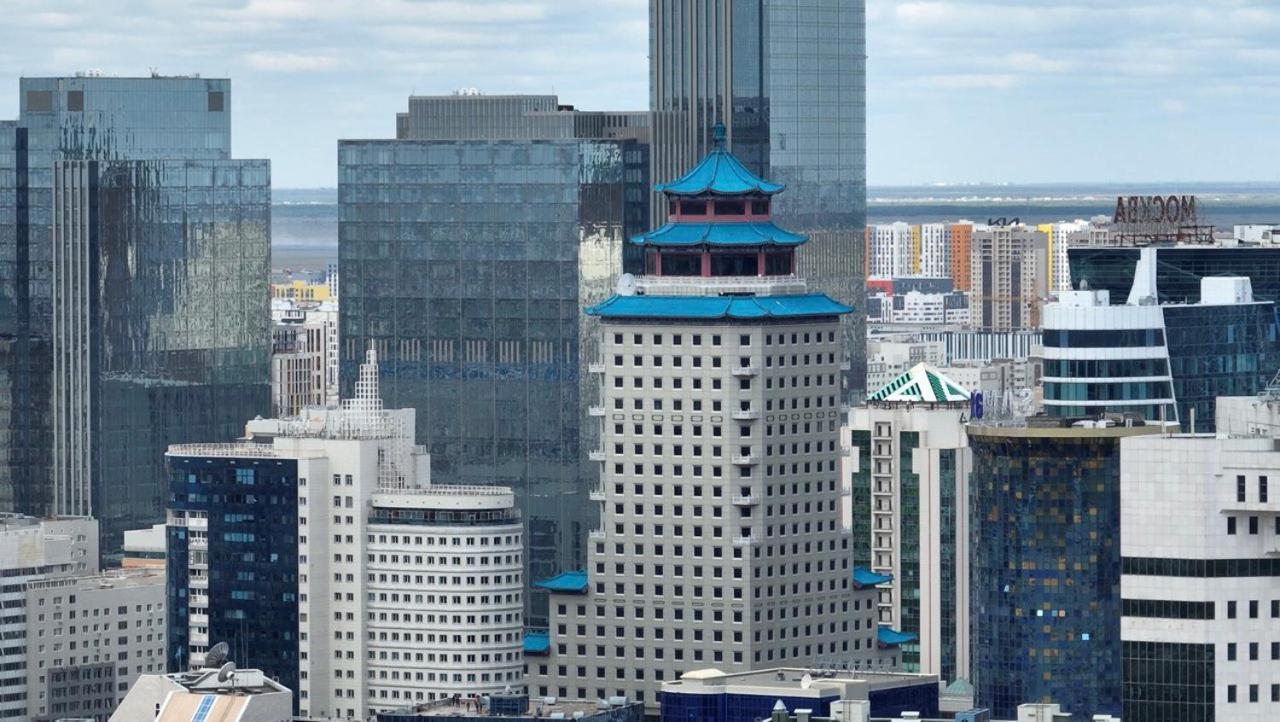 Beijing Palace Soluxe Hotel Astana Екстериор снимка The building in 2011