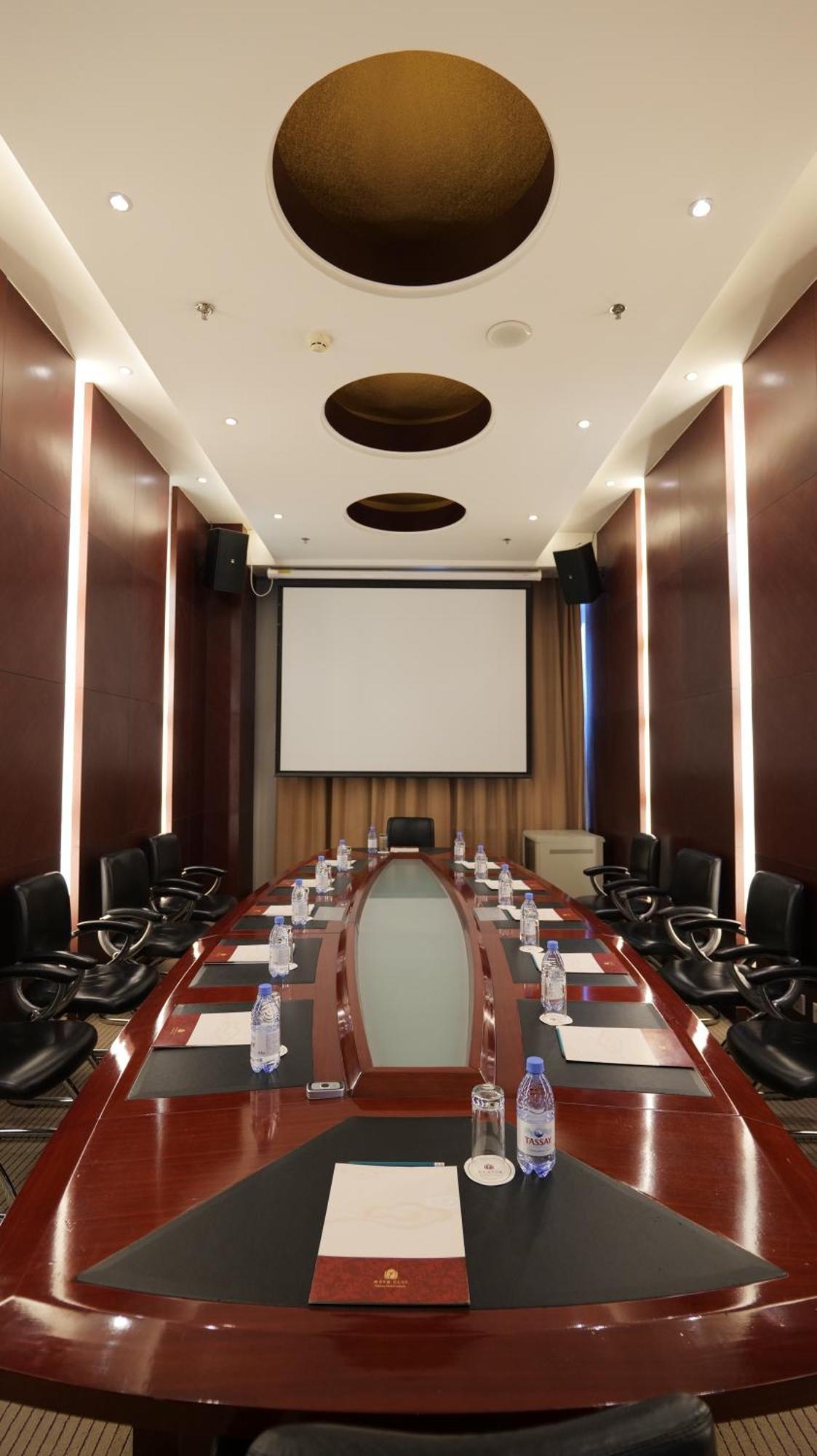 Beijing Palace Soluxe Hotel Astana Екстериор снимка A meeting room