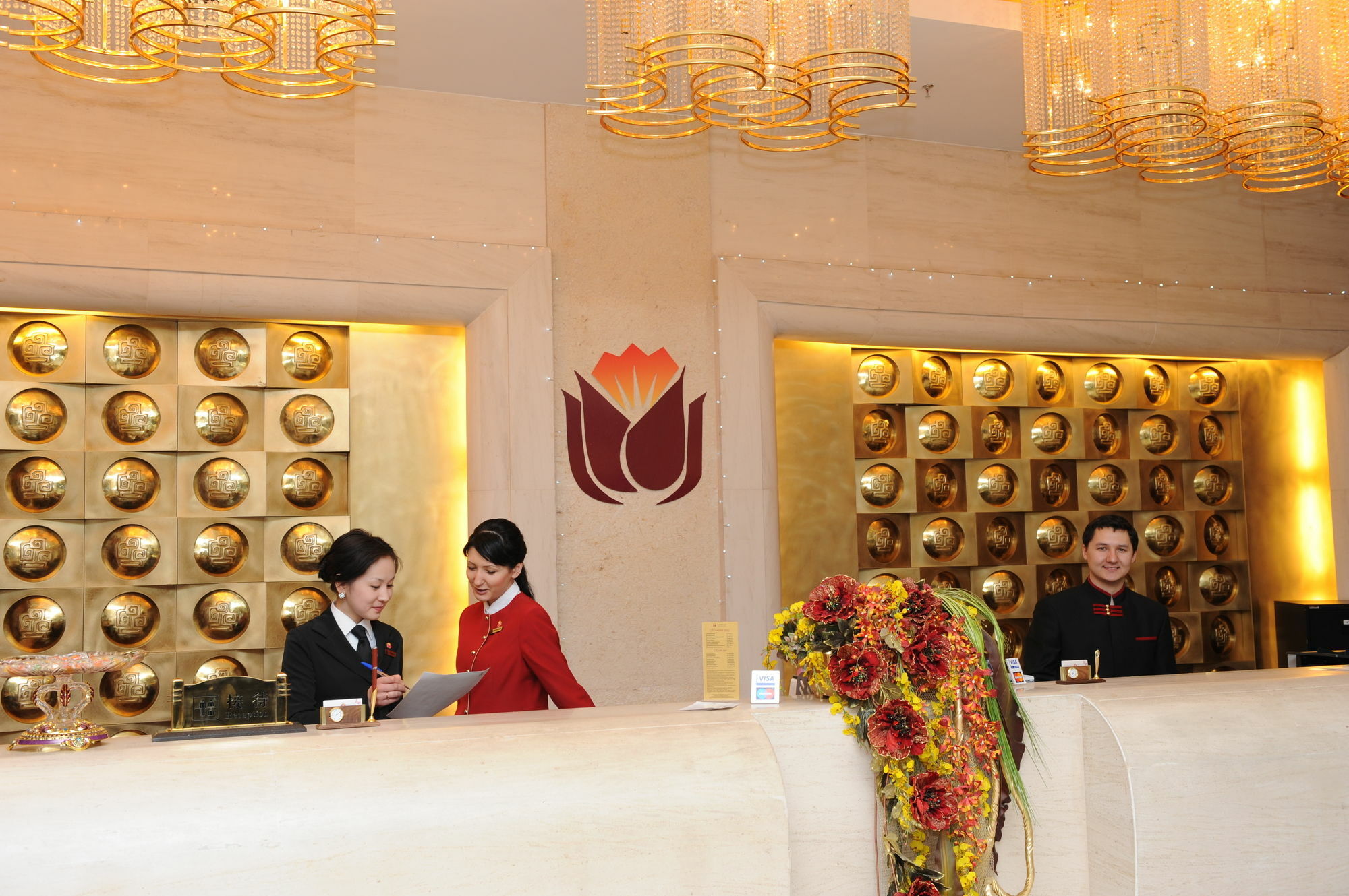 Beijing Palace Soluxe Hotel Astana Екстериор снимка